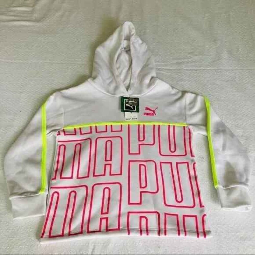 GIRL’S PUMA HOODIE - Medium